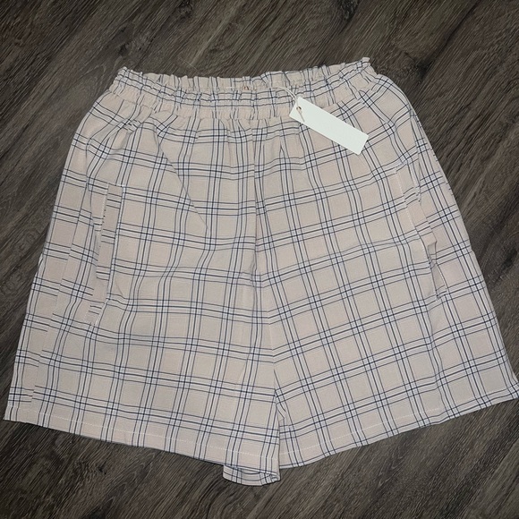 olivaceous NWT pull on shorts - Picture 5 of 5